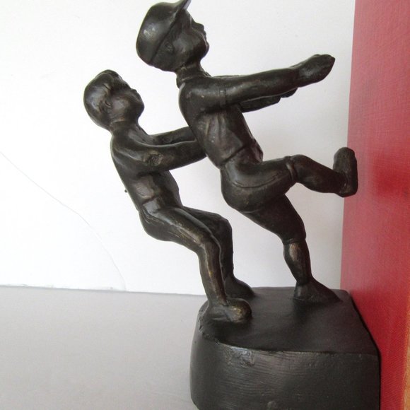 Vintage bronze bookends - children playing - "tug of war" -  bronze figurines - Picture 6 of 10